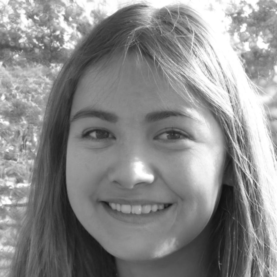 Retrato de Claudia, graduada del programa